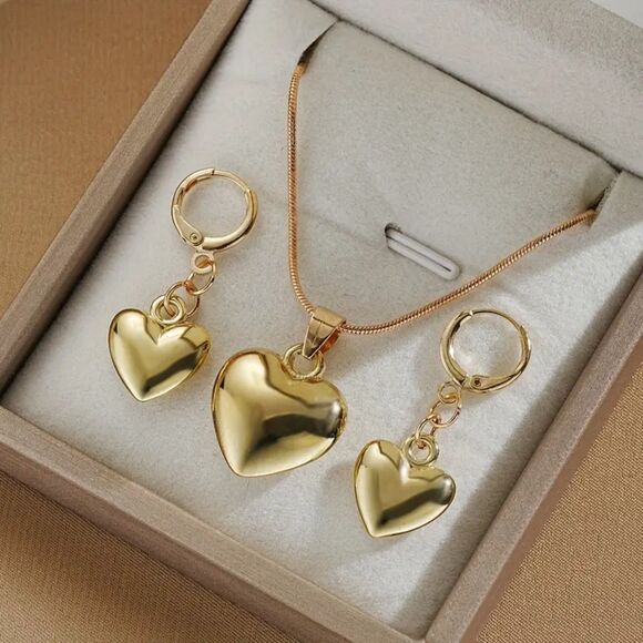 Adorable Heart Jewelry Set - Picture 2 of 3